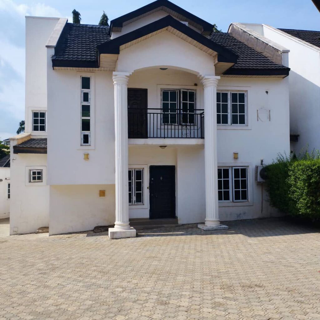 Asokoro 4bedrooms Semidetached image 2