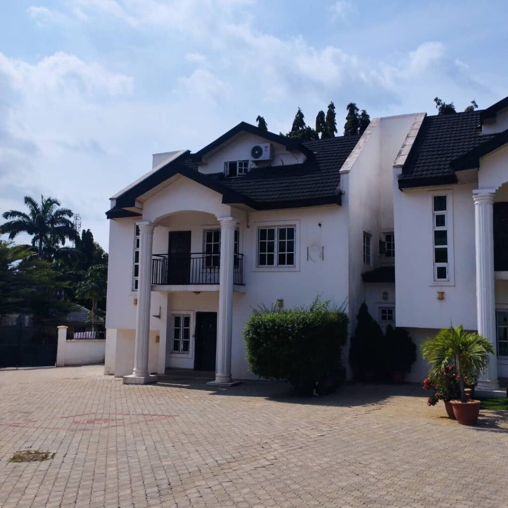 Asokoro 4bedrooms Semidetached image 1