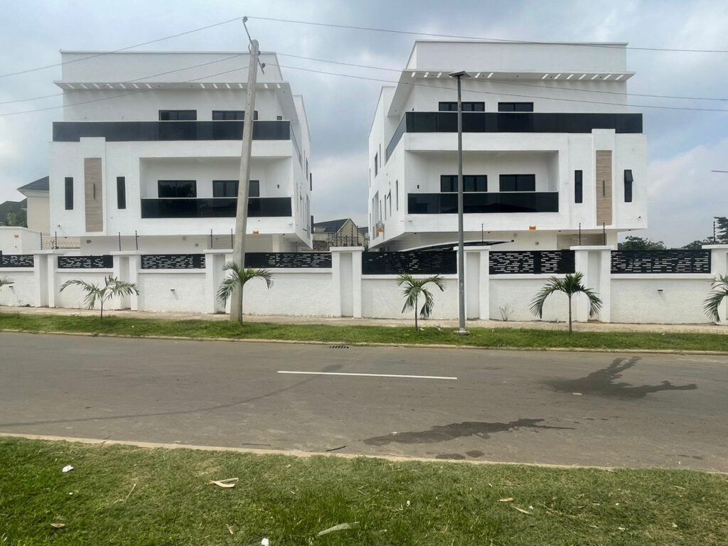 Asokoro 8-Bedroom Detach image 1